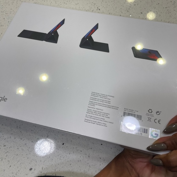 Google Pixel keyboard, new and still in the box - Picture 2 of 3